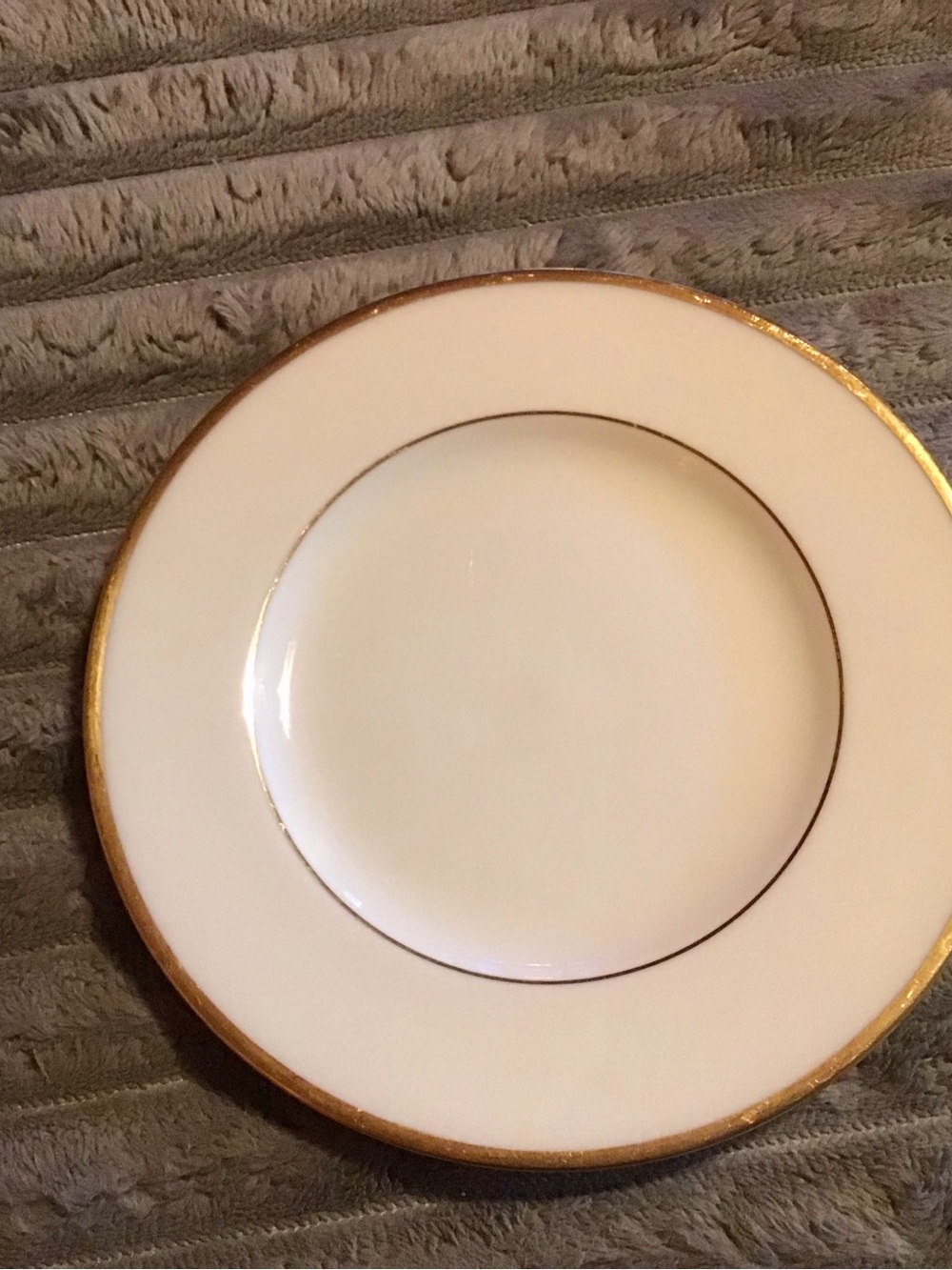 Lenox Mansfield Dinner Plate with Gold Rim